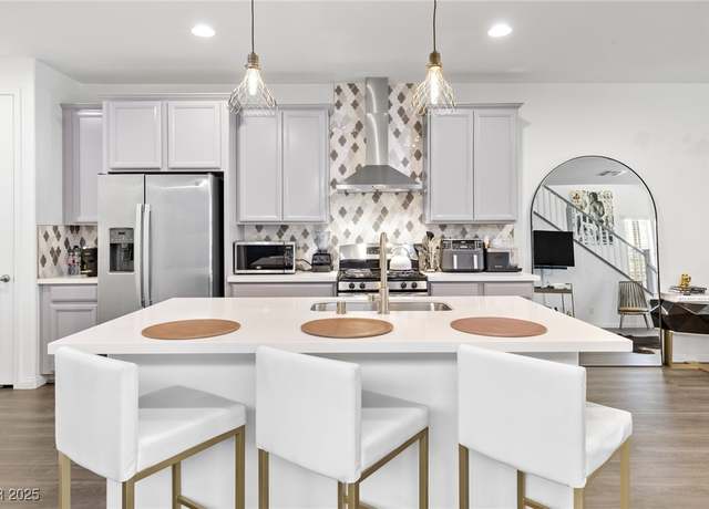 Property at 11689 Bearpaw Meadow Ave, Las Vegas, NV 89138, 3 beds, 2.5 baths