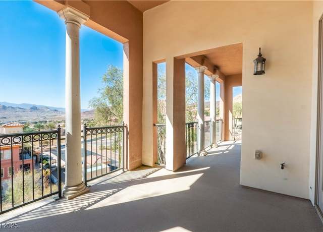 Property at 26 Via Vasari #204, Henderson, NV 89011, 4 beds, 3 baths