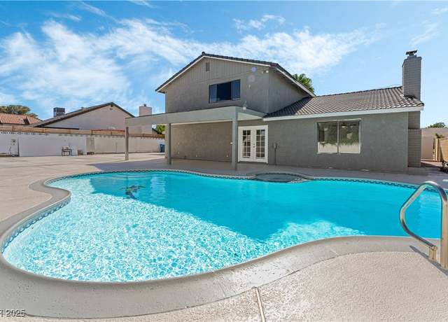 Property at 1300 Oak Tree Ln, Las Vegas, NV 89108, 4 beds, 3.5 baths