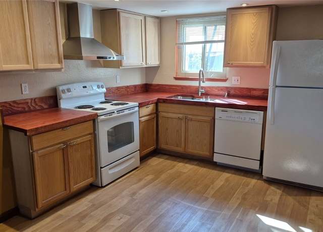 Property at 438 Las Casitas Way, Las Vegas, NV 89121, 2 beds, 2 baths