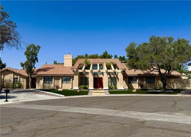 Property at 2975 Montessouri St, Las Vegas, NV 89117, 4 beds, 4.5 baths