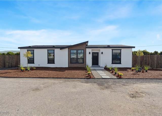Property at 5621 Saddletree Rd, Pahrump, NV 89061, 3 beds, 2 baths