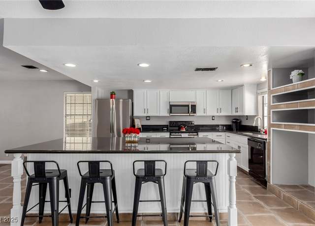 Property at 5905 Paseo Montana, Las Vegas, NV 89108, 4 beds, 2.5 baths