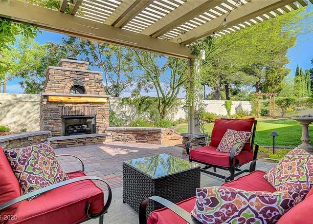 Property at 1432 Castle Crest Dr, Las Vegas, NV 89117, 3 beds, 2 baths