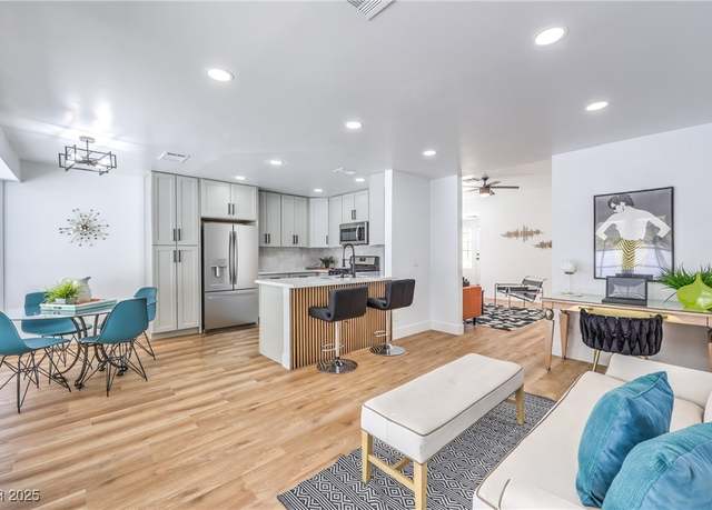 Property at 3104 Waterview Dr, Las Vegas, NV 89117, 3 beds, 2 baths