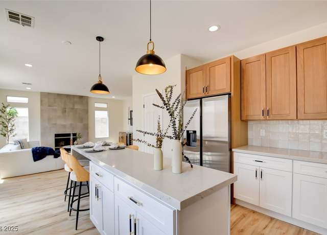Property at 955 Leadville Meadows Dr, Henderson, NV 89052, 4 beds, 3 baths