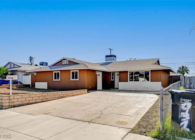 Property at 929 Center St, Henderson, NV 89015, 4 beds, 3 baths