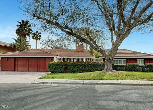 Property at 1801 S 15th St, Las Vegas, NV 89104, 3 beds, 3 baths