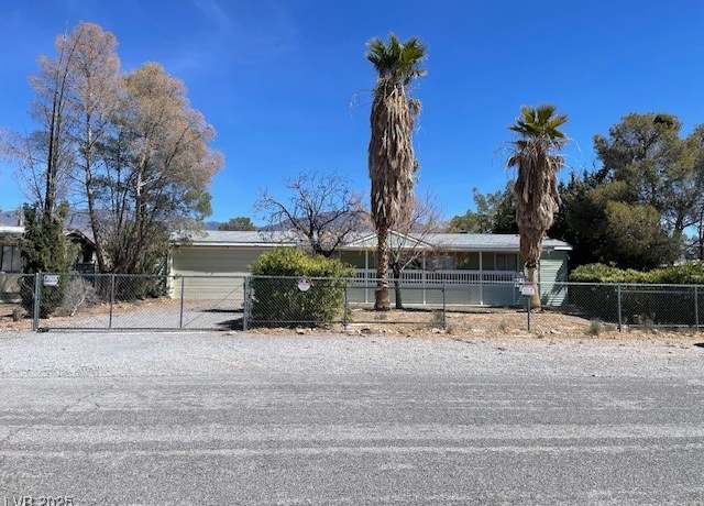 Property at 5401 Humbolt Pl, Pahrump, NV 89060, 4 beds, 3 baths