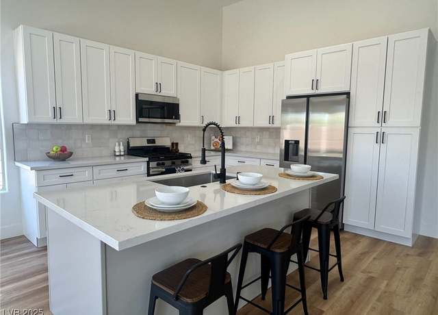 Property at 5600 Nimes Ave, Las Vegas, NV 89141, 3 beds, 2 baths