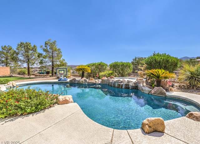Property at 99 Fountainhead Cir, Henderson, NV 89052, 3 beds, 3 baths
