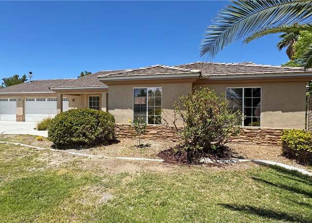 Property at 30 Diamond Bar Rd, Pahrump, NV 89048, 3 beds, 2 baths