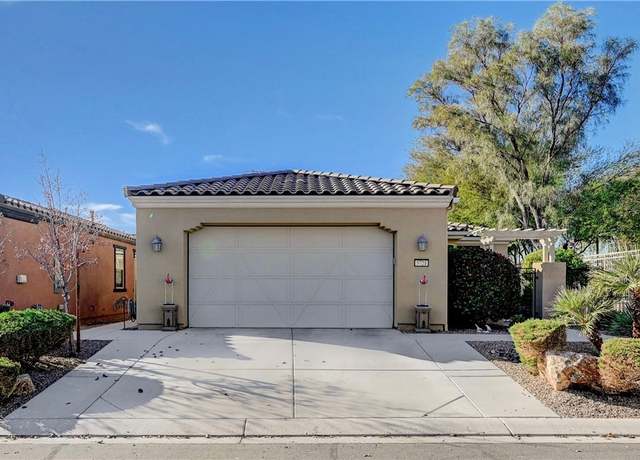 Property at 5721 Keystone Crest St, North Las Vegas, NV 89081, 2 beds, 2 baths