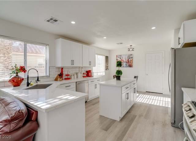 Property at 1100 Meridian Bay Dr, Las Vegas, NV 89128, 3 beds, 2.5 baths