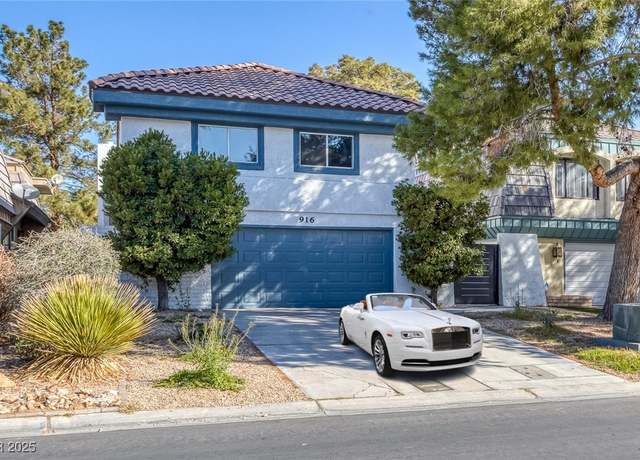 Property at 916 Vegas Valley Dr, Las Vegas, NV 89109, 3 beds, 2.5 baths