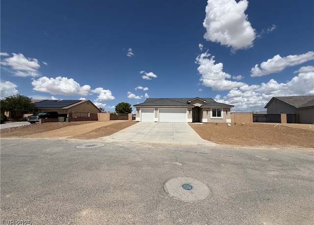 Property at 5170 S Fairmont Ct, Pahrump, NV 89061, 3 beds, 3 baths