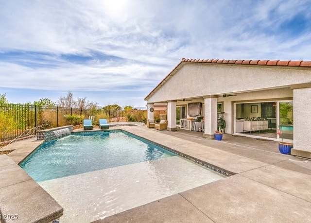 Property at 5755 E La Campana Dr, Pahrump, NV 89061, 3 beds, 2 baths