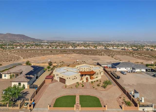 Property at 186 S Naples St, Henderson, NV 89015, 3 beds, 3.5 baths