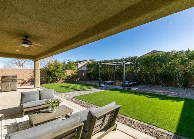 Property at 124 Strone St, Henderson, NV 89012, 3 beds, 2 baths