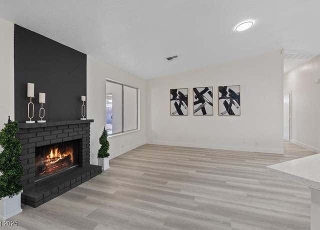 Property at 7138 Sixshooter Dr, Las Vegas, NV 89119, 4 beds, 2 baths
