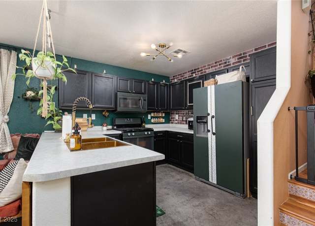 Property at 10403 Fancy Fern St, Las Vegas, NV 89183, 2 beds, 2.5 baths