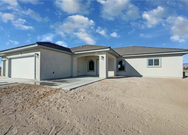 Property at 1580 S Tiptop Trl, Pahrump, NV 89048, 4 beds, 3.5 baths