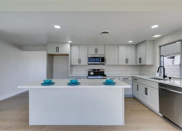 Property at 2205 Mccoig Ave, Las Vegas, NV 89119, 4 beds, 2 baths