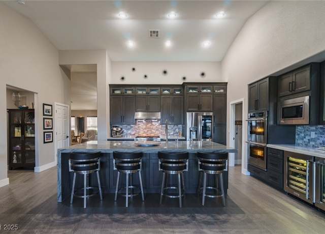 Property at 10616 Tyne Pl, Las Vegas, NV 89144, 3 beds, 2 baths