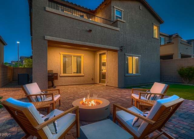 Property at 10200 Skye Castle Dr, Las Vegas, NV 89166, 4 beds, 3 baths