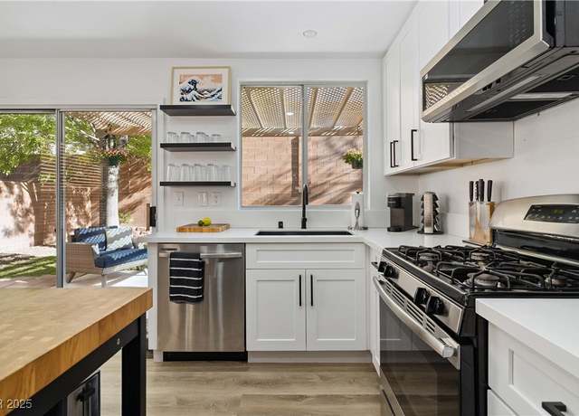 Property at 11125 Whooping Crane Ln, Las Vegas, NV 89144, 3 beds, 2 baths