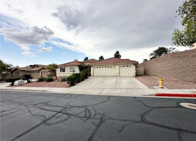 Property at 1006 Winding Hill St, Henderson, NV 89002, 4 beds, 2.5 baths