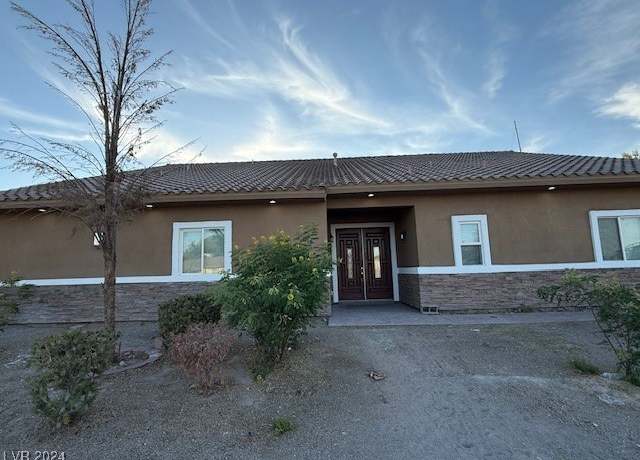 Property at 2085 Saratoga St, Las Vegas, NV 89146, 6 beds, 6 baths