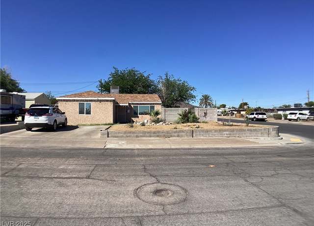 Property at 400 National St, Henderson, NV 89015, 3 beds, 1 bath