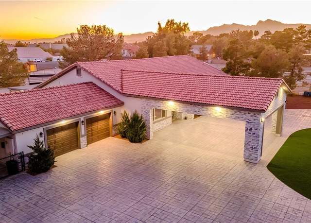 Property at 5353 Dorrell Ln, Las Vegas, NV 89131, 4 beds, 3.5 baths