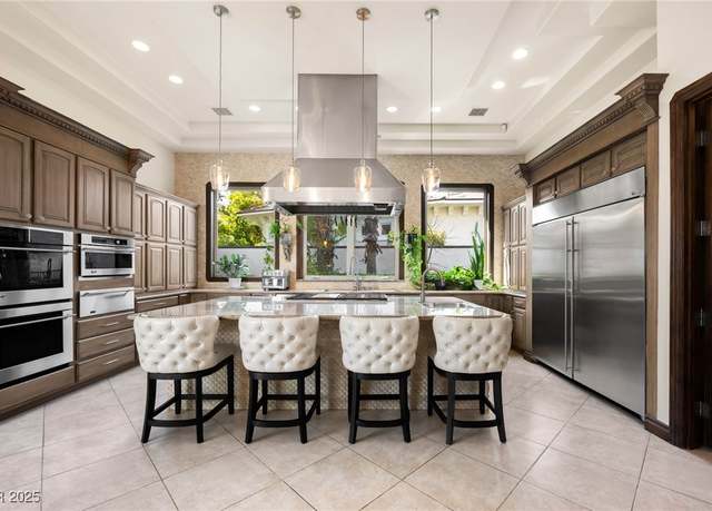 Property at 9325 Canyon Classic Dr, Las Vegas, NV 89144, 4 beds, 5 baths