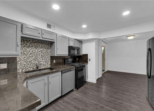 Property at 3944 Visby Ln, Las Vegas, NV 89119, 3 beds, 2 baths