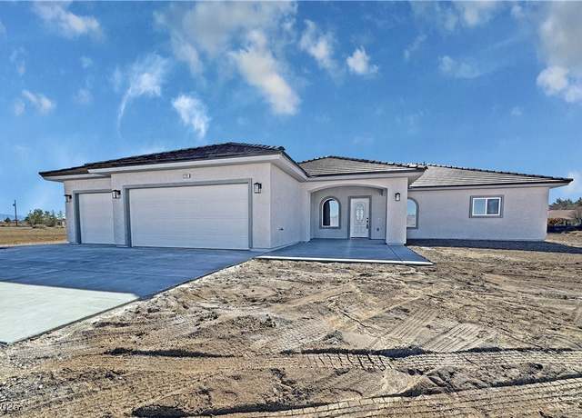 Property at 2201 W Wisteria Way, Pahrump, NV 89048, 4 beds, 3.5 baths