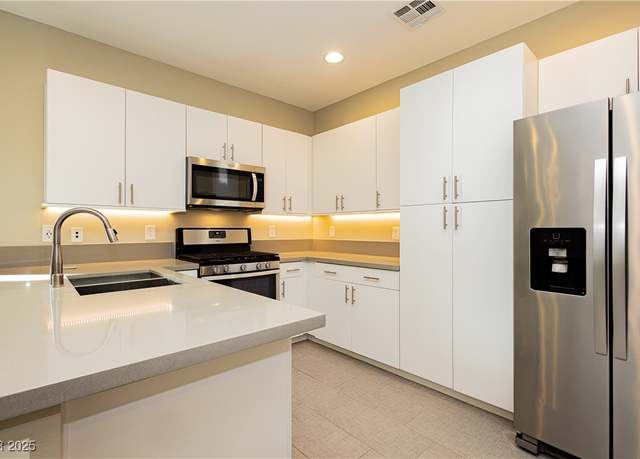Property at 11236 Rainbow Peak Ave #210, Las Vegas, NV 89135, 2 beds, 2.5 baths
