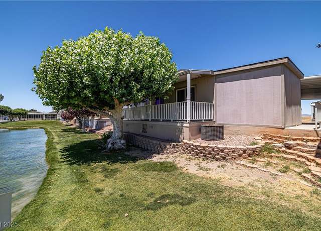Property at 800 Montecito Dr, Pahrump, NV 89048, 3 beds, 2 baths
