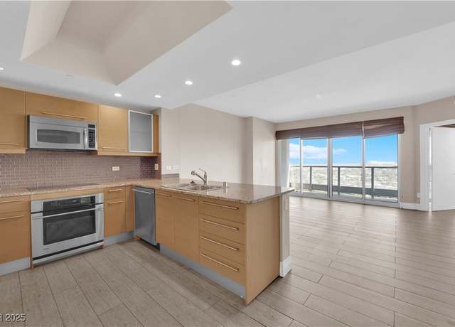 Property at 322 Karen Ave #1903, Las Vegas, NV 89109, 1 bed, 1.5 baths