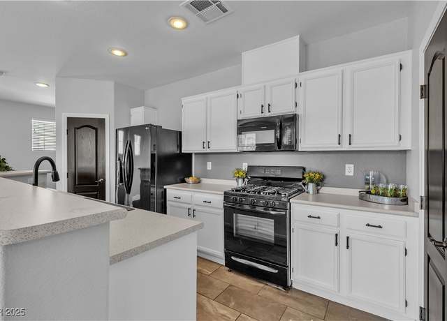Property at 1346 Crystal Hill Ln #3, Henderson, NV 89012, 2 beds, 2 baths