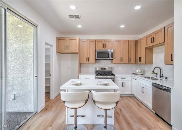 Property at 4908 Apache Valley Ave, Las Vegas, NV 89131, 4 beds, 2 baths