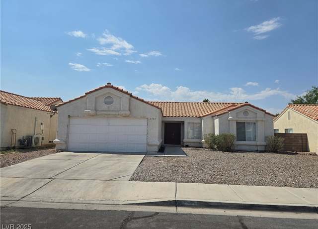Property at 2739 Pinewood Ave, Henderson, NV 89074, 3 beds, 2 baths