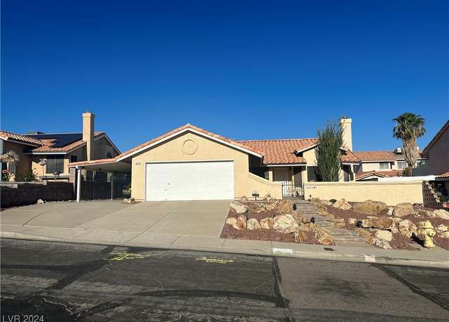 Property at 3218 Ocotillo Dr, Laughlin, NV 89029, 3 beds, 2 baths