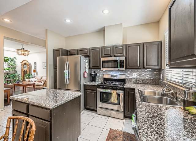 Property at 310 Pissarro Pl, Henderson, NV 89074, 2 beds, 2.5 baths