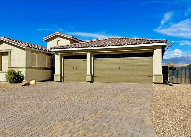 Property at 4680 Suntree Ct, Pahrump, NV 89061, 3 beds, 2.5 baths