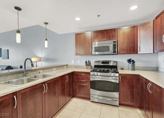 Property at 150 Las Vegas Blvd #918, Las Vegas, NV 89101, 1 bed, 1.5 baths