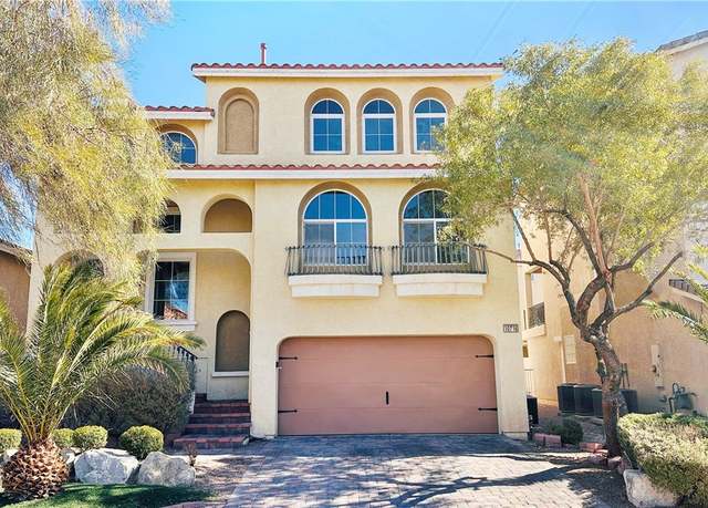 Property at 10716 Shasta Glow Ct, Henderson, NV 89052, 4 beds, 2.5 baths