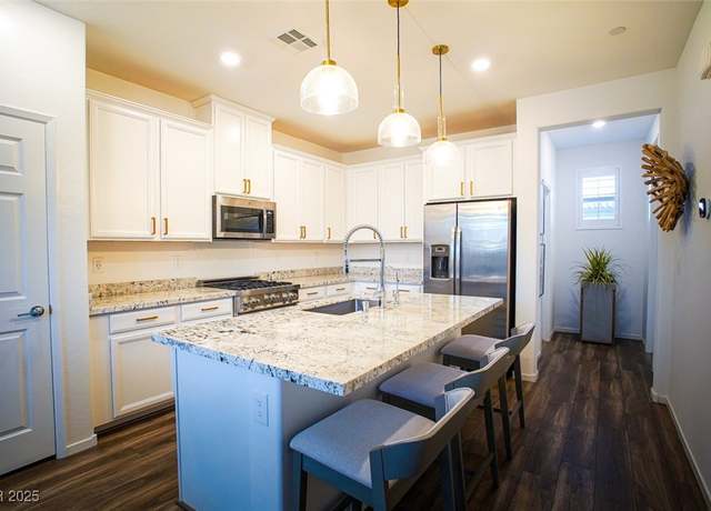 Property at 161 Petaluma Valley Dr, Las Vegas, NV 89138, 3 beds, 3 baths