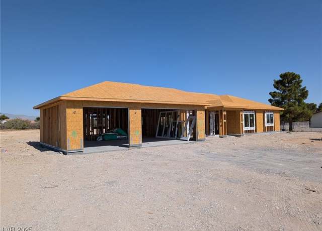Property at 2561 Red Rock Dr, Pahrump, NV 89048, 4 beds, 2 baths